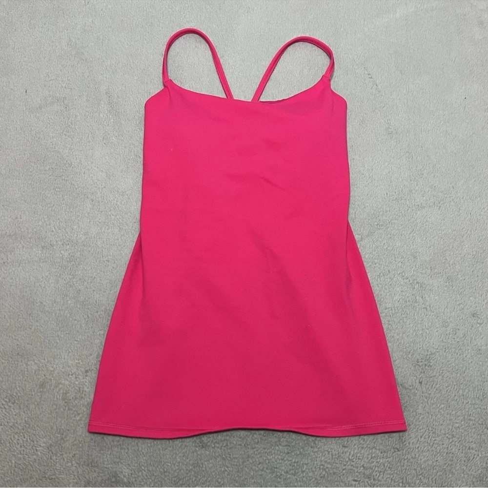 Lululemon Tank Top Womens Size 6 Pink Built in Bra With Pads